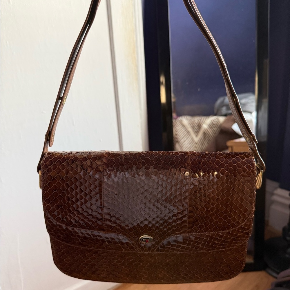 Vintage Brown Snakeskin Shoulder Bag with adjustable strap. - Picture 6 of 8